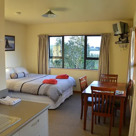 Catlins Newhaven Holiday Park Owaka Room photo